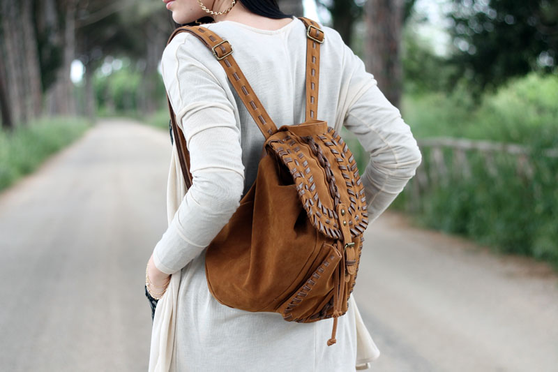 outfit tutina brandy melville sandali aldo shoes zainetto chitarra boho hippie 