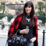 outfit cappotto check stivaletti tacco jeans boyfriend borsa miu miu