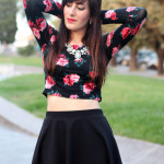 outfit rock romantico gonna ruota crop top cut out boots