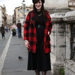 outfit total black vestito nero lungo bombetta