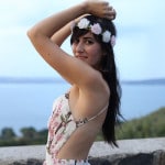 outfit estate vestito fiori lungo schiena nuda hippie boho