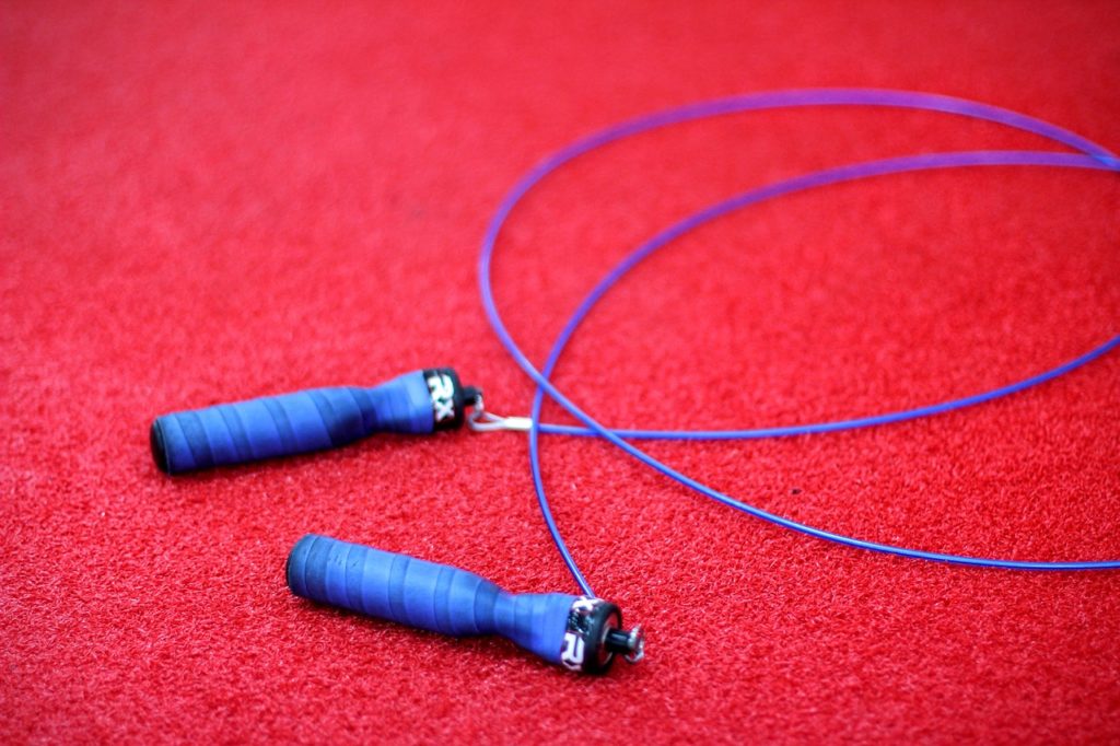 GymBeam Corda per Saltare Professionale - Corda da CrossFit, Strumento Efficace per l'Allenamenti Cardio e HIIT, Realizzata di Acciaio, Lunga e Regolabile (301 cm) (black